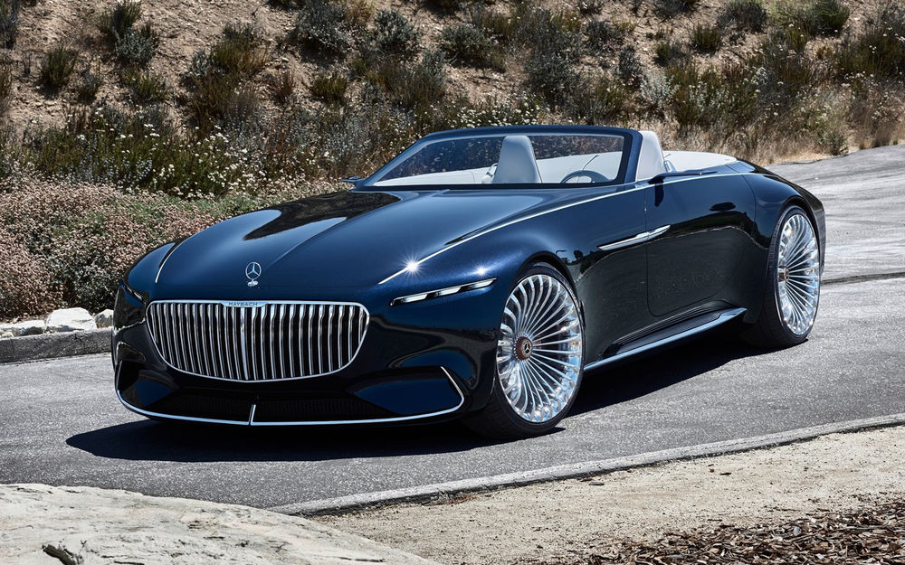 Обои для рабочего стола Концептуальный автомобиль люкс-класса Mercedes-Maybach Vision 6 Cabriolet 2018 стоит на асфальте