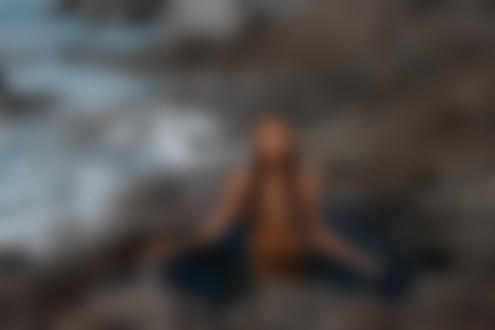 Обои для рабочего стола Модель Виктория Одинцова стоит в воде, фотограф Mavrin