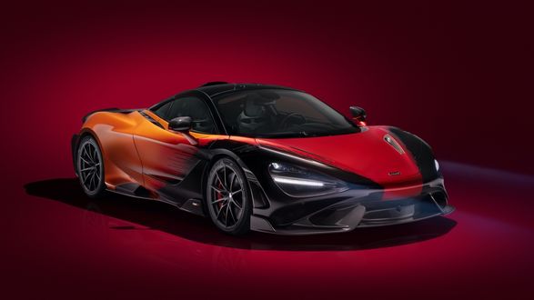 Обои на рабочий стол Спортивный суперкар McLaren 765LT на красном фоне