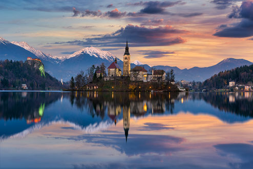 Обои на рабочий стол Островок с замком на Lake Bled / озере Блед, фотограф Elia Locardi