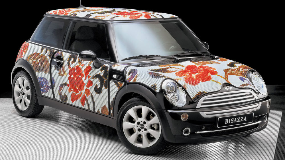 Обои для рабочего стола Разноцветный автомобиль Мини Купер / Mini Coooper by Bisazza, 2005 года