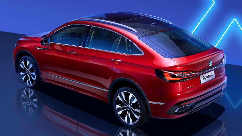 Обои для рабочего стола Красный кроссовер Volkswagen Tiguan X, модель 2020 года