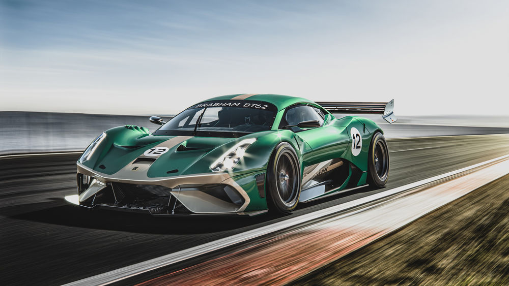 Обои для рабочего стола Суперавтомобиль Brabham BT62 несется по шоссе