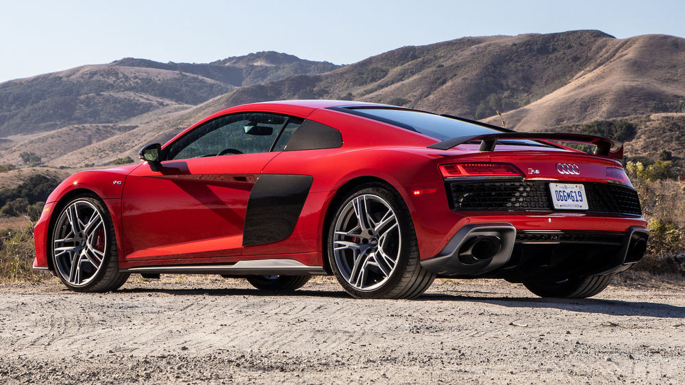 Обои для рабочего стола Красный автомобиль Audi R8 Cupe Performanse, модель 2020 года