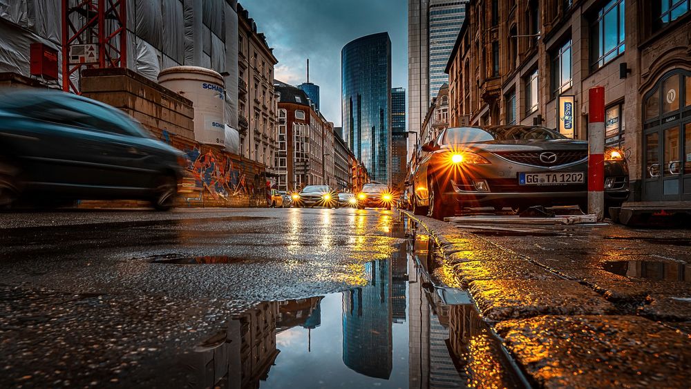 Обои для рабочего стола Машины на улице Frankfurt / Франкфурта, фотограф Timo Gebel