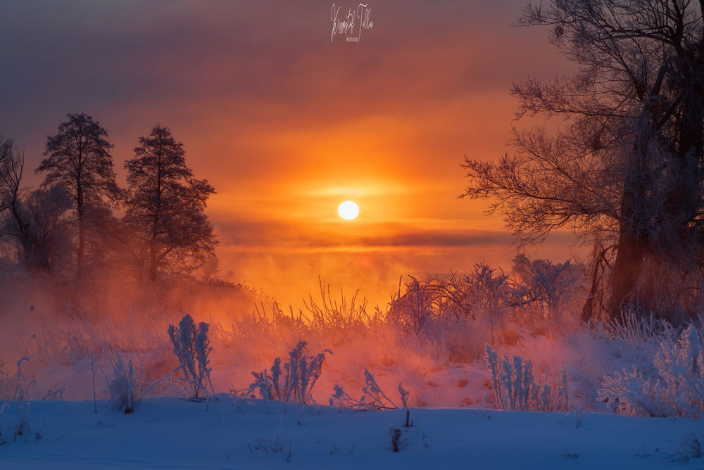 Обои для рабочего стола Морозное утро над рекой Гада, фотограф Tollas Krzysztof