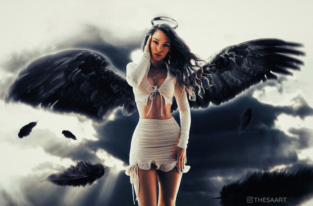 Ангел и демон, обнаженная девушка с ангельскими крыльями, трусики ангела.