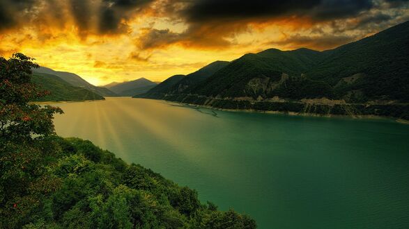 Обои на рабочий стол Закат солнца на Zhinvali Reservoir, Zhinvali, Georgia / Жинвальском водохранилище, Жинвали, Грузия, by Johannes Plenio