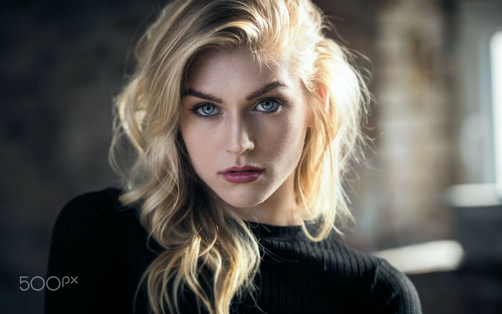 Обои для рабочего стола Модель Allie Starks / Элли Старкс, фотограф Mark Prinz