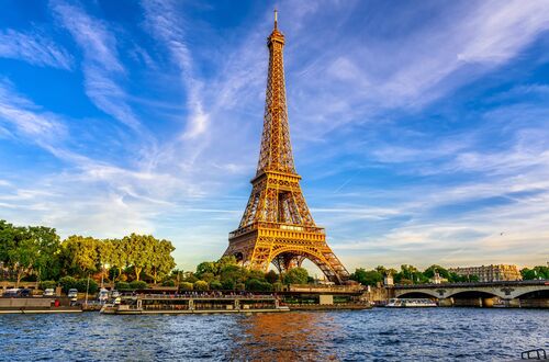 Обои на рабочий стол Эйфелева башня, на закате вид с воды, Париж, Франция / Eiffel tower, Paris, France