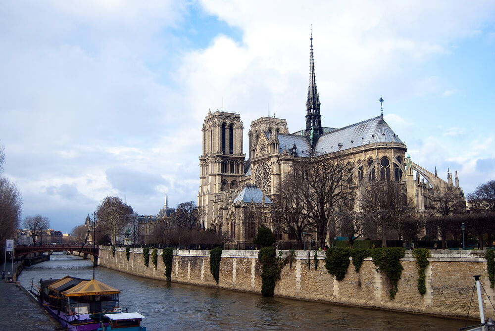 Обои для рабочего стола Notre-Dame de Paris by the Seine / Нотр-Дам де Пари на Сене
