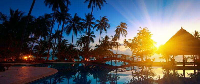 Обои на рабочий стол Рассвет на территории отеля -Thailand Hotel, by NailaBrk