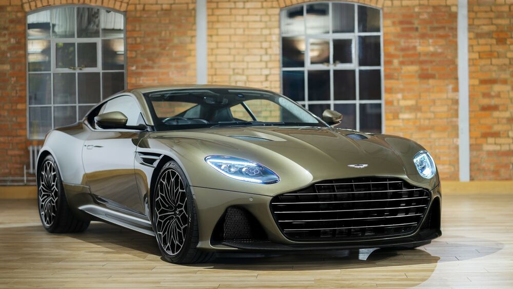Обои для рабочего стола Суперкар Aston Martin DBS Superleggera