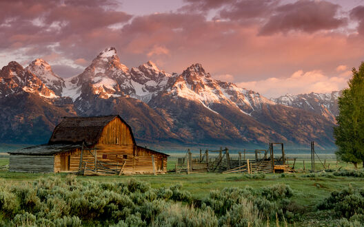 Обои на рабочий стол John Moulton Barn Grand Teton National Park Wyoming / Джон Моултон Барн Национальный парк Гранд Тетон Вайоминг