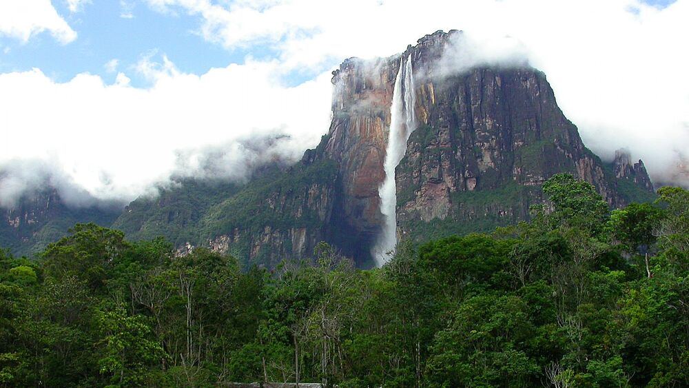 Обои для рабочего стола Национальный парк Канайма — парк на юго-востоке Венесуэлы, на границе с Бразилией и Гайаной