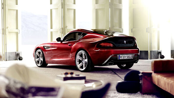 Обои на рабочий стол BMW z4 zagato coupe стоит в здании