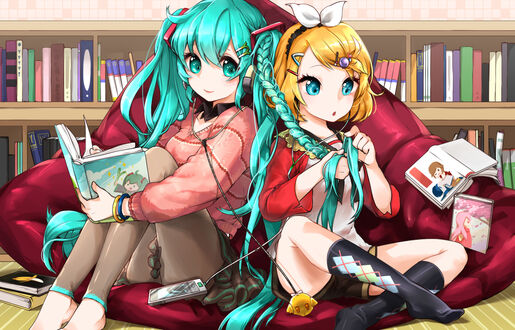 Обои на рабочий стол Vocaloid Kagamine Rin / Вокалоид Кагамине Рин и Vocaloid Hatsune Miku / Вокалоид Хатсунэ Мику