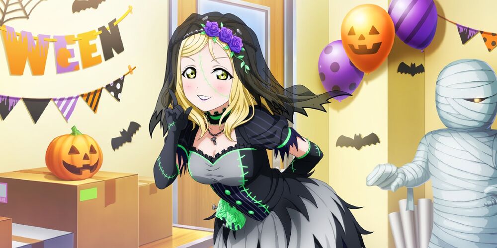 Обои для рабочего стола Персонаж Ohara Mari / Мари Охара из аниме Love Live! / Живая Любовь в комнате, украшенной к празднику Хэллоуина