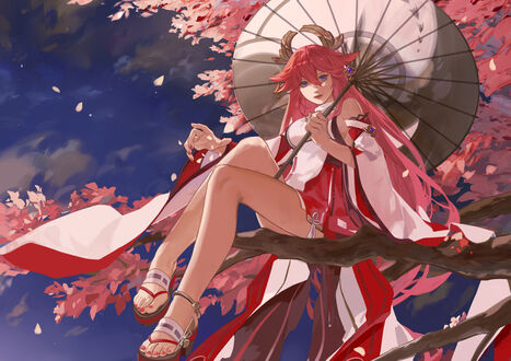 Обои на рабочий стол Yae Miko / Яэ Мико из игры Genshin Impact сидит на дереве