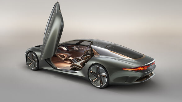Обои на рабочий стол Bentley EXP100GT на сером фоне с открытой дверью