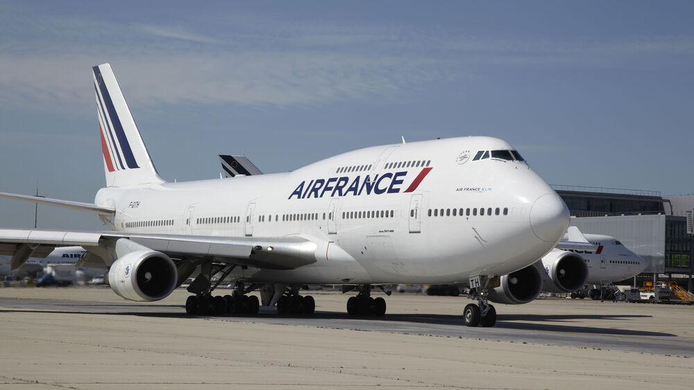 Обои для рабочего стола Boeing 747 авиакомпании Airfrance выходит на взлет