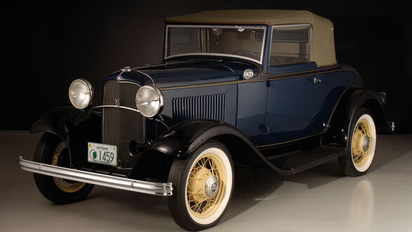 Обои на рабочий стол Форд Ретро 1932 V8 Кабриолет