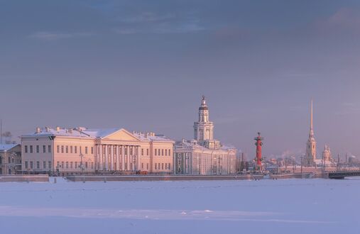 Обои на рабочий стол Зимний Санкт-Петербург, замерзшая Нева, Петропавловская крепость