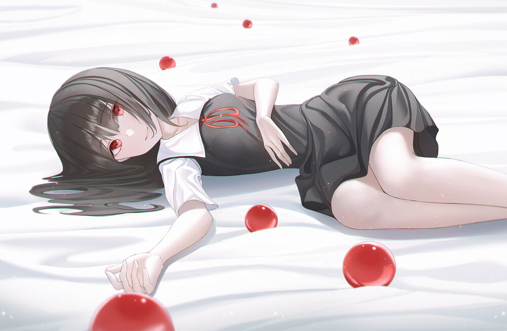 Обои для рабочего стола Kaguya Shinomiya / Кагуя Синомия в школьной форме лежит на белой ткани среди красных шариков их аниме Kaguya-sama wa Kokurasetai: Tensai-tachi no Renai Zunousen / Госпожа Кагуя: в любви как на войне