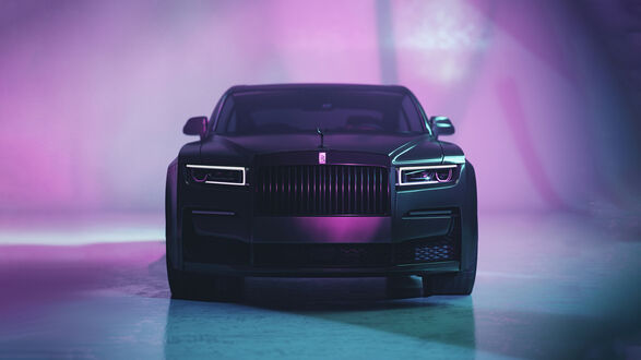 Обои на рабочий стол Роллс-Ройс / Rolls-Royce на розовом фоне