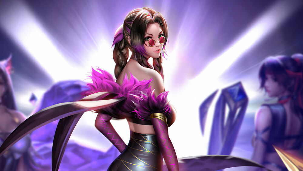 Обои для рабочего стола Evelynn / Эвелинн из игры League of Legends / Лига Легенд в розовом боа и розовом пенсне на сиреневом фоне и лучах прожекторов