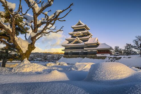 Обои на рабочий стол Matsumoto castle / замок черного ворона зимой в Nagano / нагано, Япония / japan