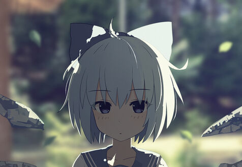 Обои на рабочий стол Чирно / Cirno из игры Проект Восток / Touhou Project на размытом фоне