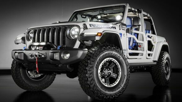 Обои на рабочий стол Белый Jeep wrangler на сером фоне