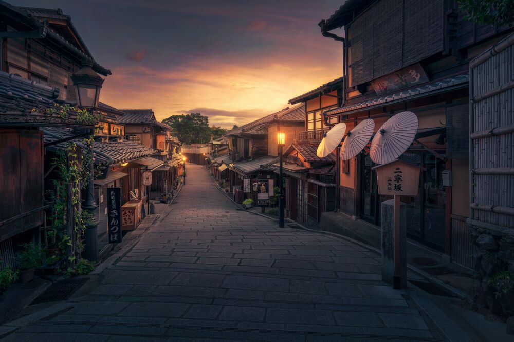 Обои для рабочего стола Старая улочка в вечернем Киото / Kyoto, Япония / Japan