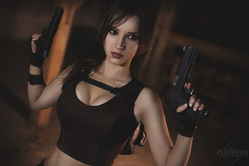Обои на рабочий стол Косплей Лара Крофт из игры Tomb Raider / Расхитительница гробниц: Лара Крофт