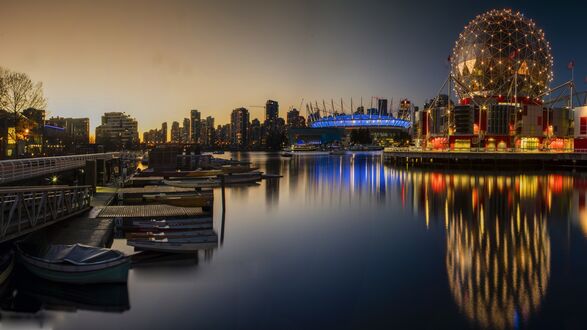 Обои на рабочий стол Побережье города Ванкувер, Канада / Vancouver, Canada на рассвете