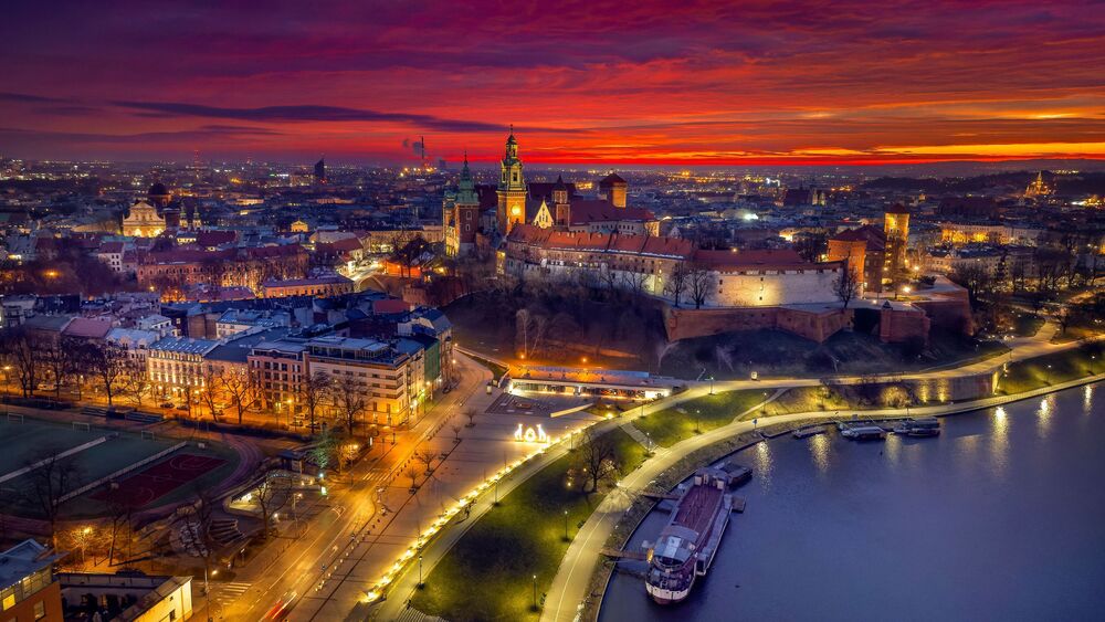 Обои для рабочего стола Бульвар Червенского, Краков, Польша / Krakow, Poland на закате с высоты птичьего полета