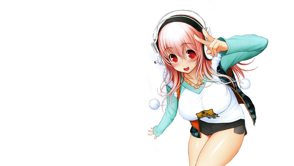 Обои для рабочего стола Super Sonico в наушниках позирует на белом фоне