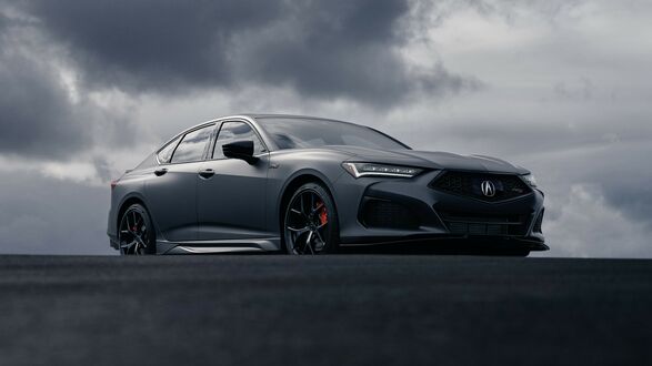 Обои на рабочий стол Темный Acura TLX Type S PMC Edition на фоне облачного нема