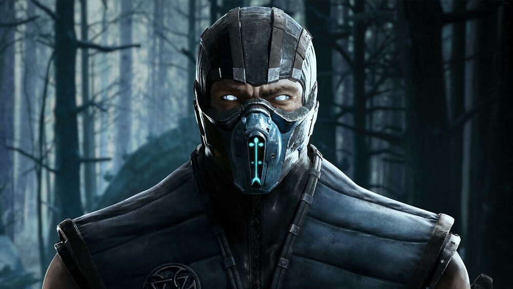 Обои для рабочего стола Портрет Саб-Зиро / Sub-Zero на фоне сумеречного леса из игры Смертельная битва / Mortal Kombat
