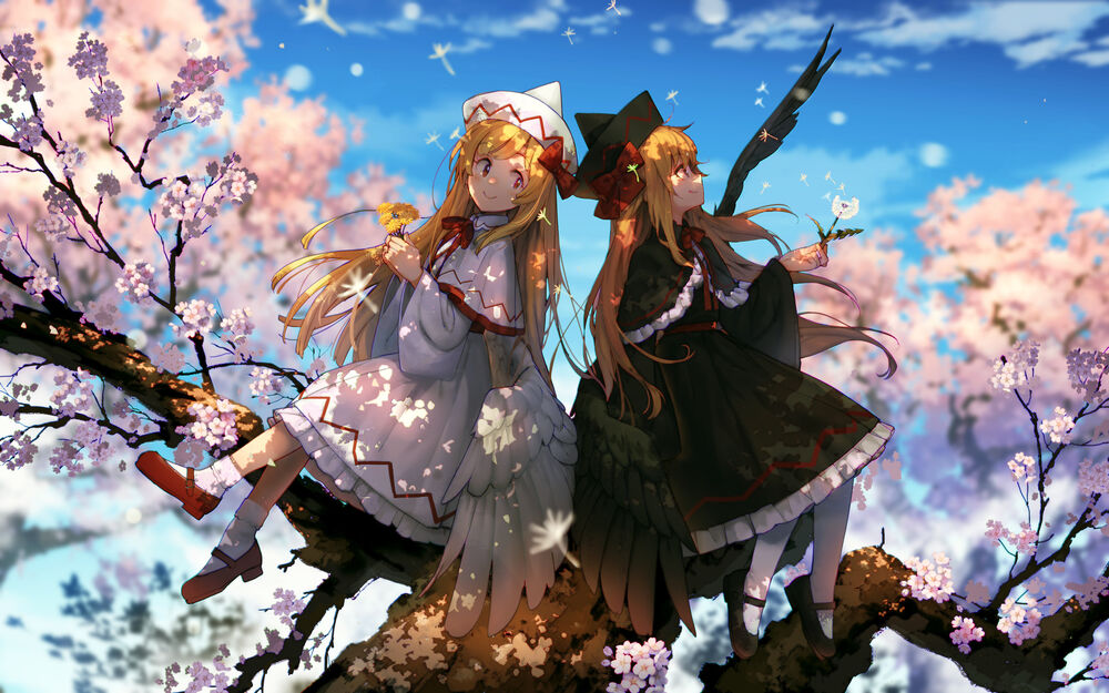 Обои для рабочего стола Лили Уайт / Lily White и Лили Блэк / Lily Black из игры Touhou Project / Проект Восток / Тохо сидят на макушке цветущего дерева, держа в руках цветы