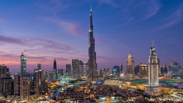 Обои на рабочий стол Бурдж-Халифа / Burj Khalifa, на фоне вечернего неба, Дубаи, ОАЭ / Dubai, UAE