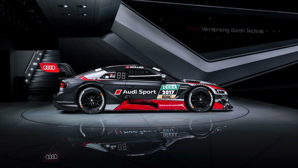 Обои на рабочий стол Гоночный автомобиль Audi RS 5 DTM 2017 в футуристическом салоне