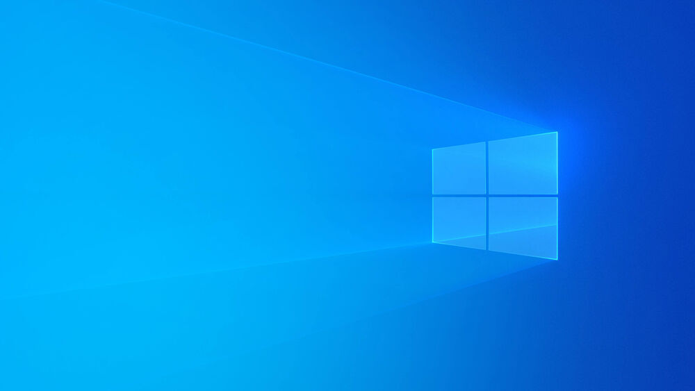 Обои для рабочего стола Логотип Windows 10 на голубом фоне
