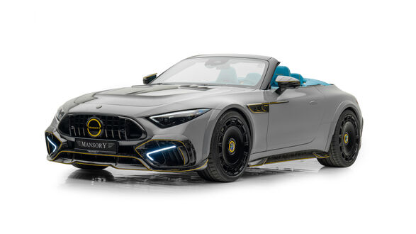 Обои на рабочий стол Вид спереди на серый автомобиль Mansory Mercedes-AMG SL 63 4MATIC+ Widebody на белом фоне