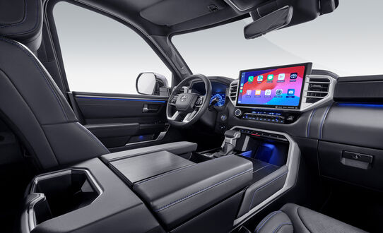 Обои на рабочий стол Toyota Sequoia Platinum, вид из салона