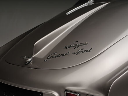 Обои на рабочий стол Автомобиль Talbot-Lago / Тальбо-Лаго T26 GS Coupe серо-бежевого цвета на сером фоне