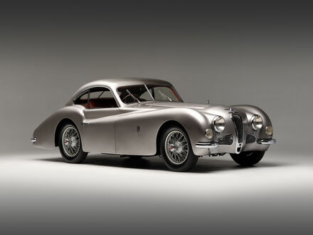 Обои на рабочий стол Автомобиль Talbot-Lago / Тальбо-Лаго T26 GS Barou серого цвета стоит на сером фоне