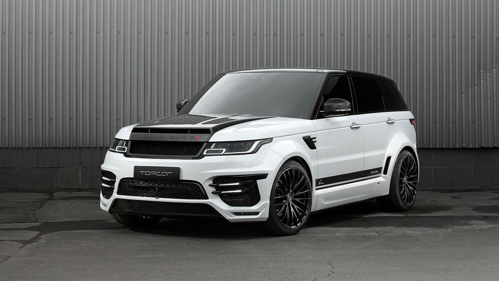 Обои для рабочего стола Белый Range Rover Sport стоит на асфальте