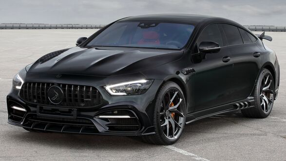 Обои на рабочий стол Черный Mercedes-AMG GT 63 S на асфальте